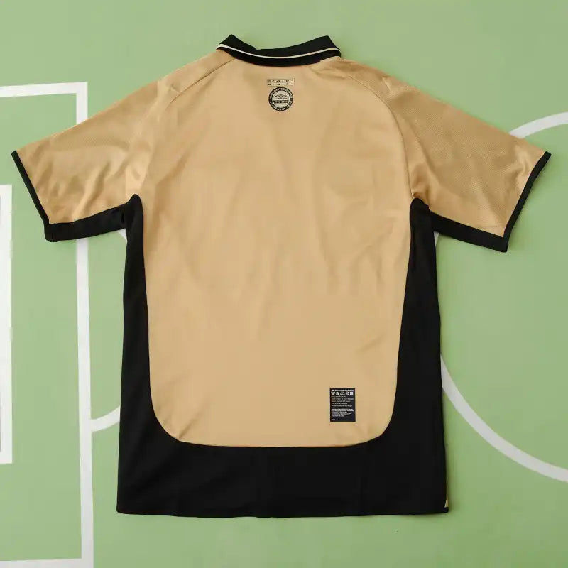 Manchester United 2001 Centenary Reversible Football Jersey Kit