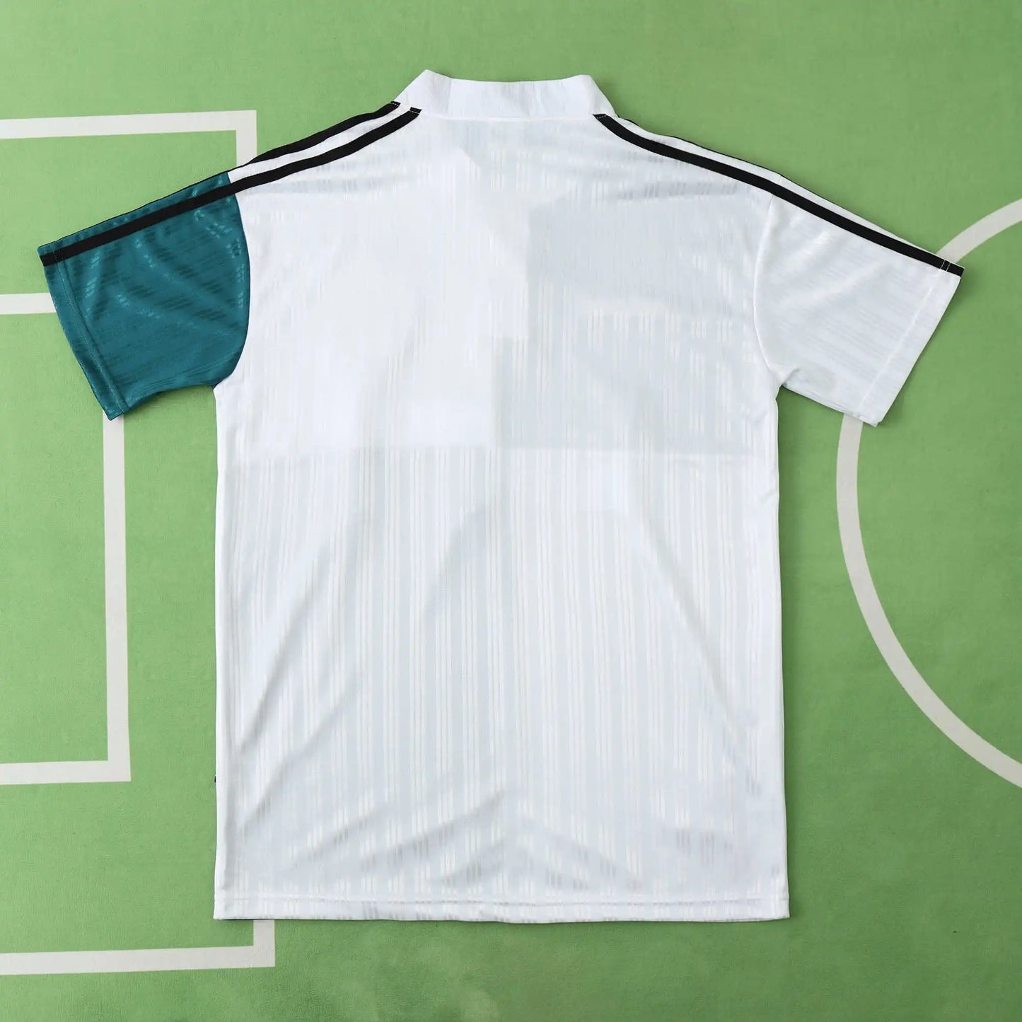 Liverpool 1995/96 Retro Away Retro Jersey