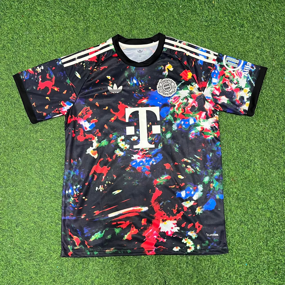 Bayern Munich Ismael Saibari 34 Oktoberfest Spezial-Edition Football Jersey