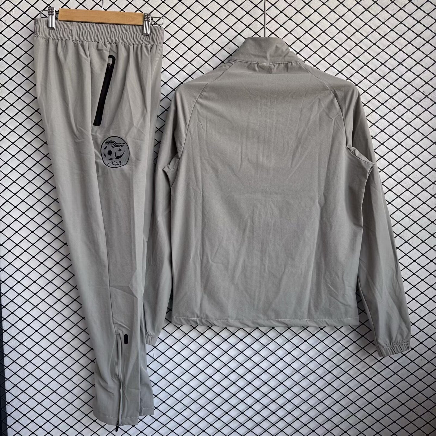 Algeria 2025/2026 Tracksuit Windbreaker Jacket Pants Paradise Edition