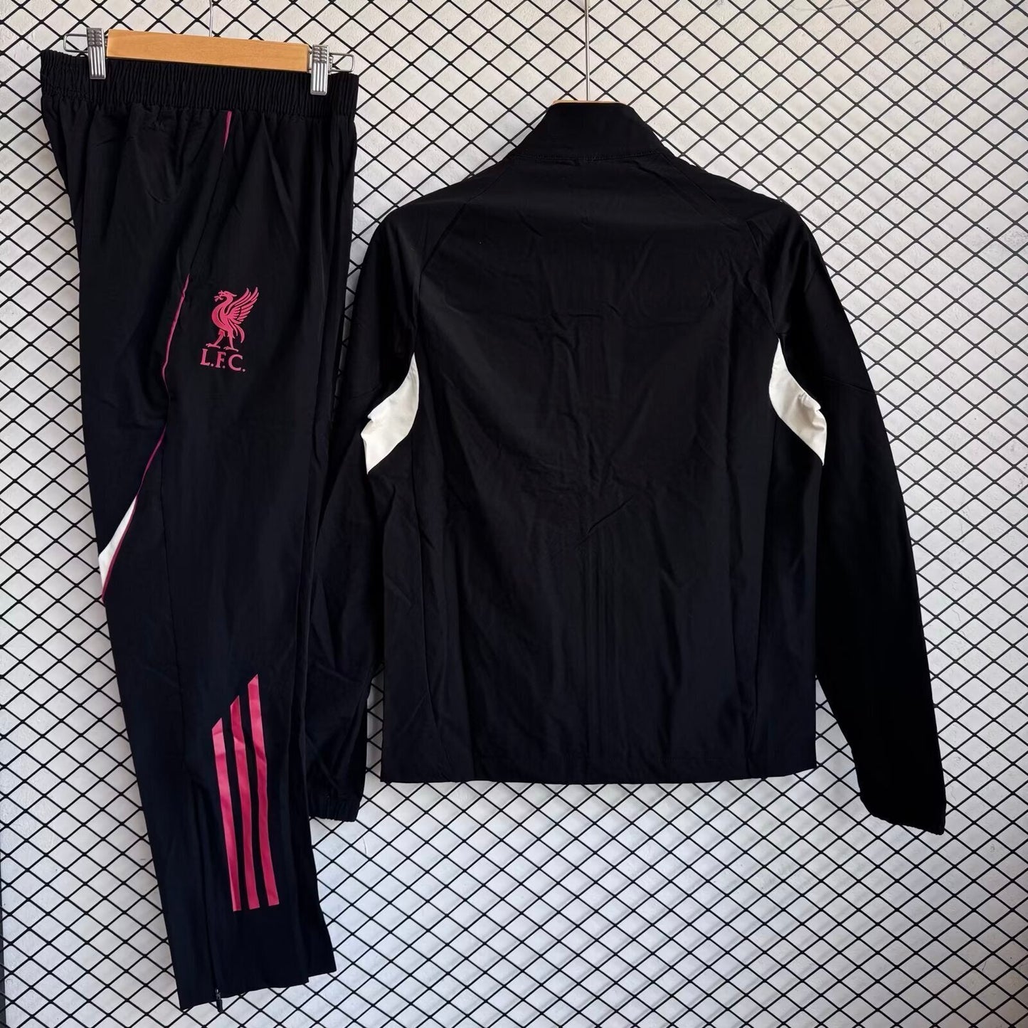 Liverpool 2025/2026 Tracksuit Windbreaker Jacket Pants Paradise Edition