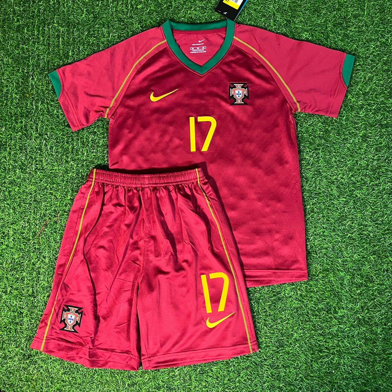 Portugal Cristiano Ronaldo 2006 Kids Kit KinderTrikot Soccer Kit