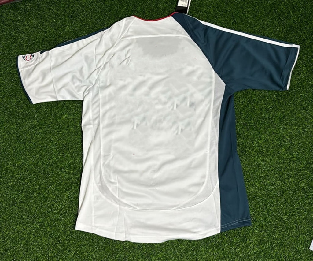 Liverpool 2006/2007 White Retro Football Jersey