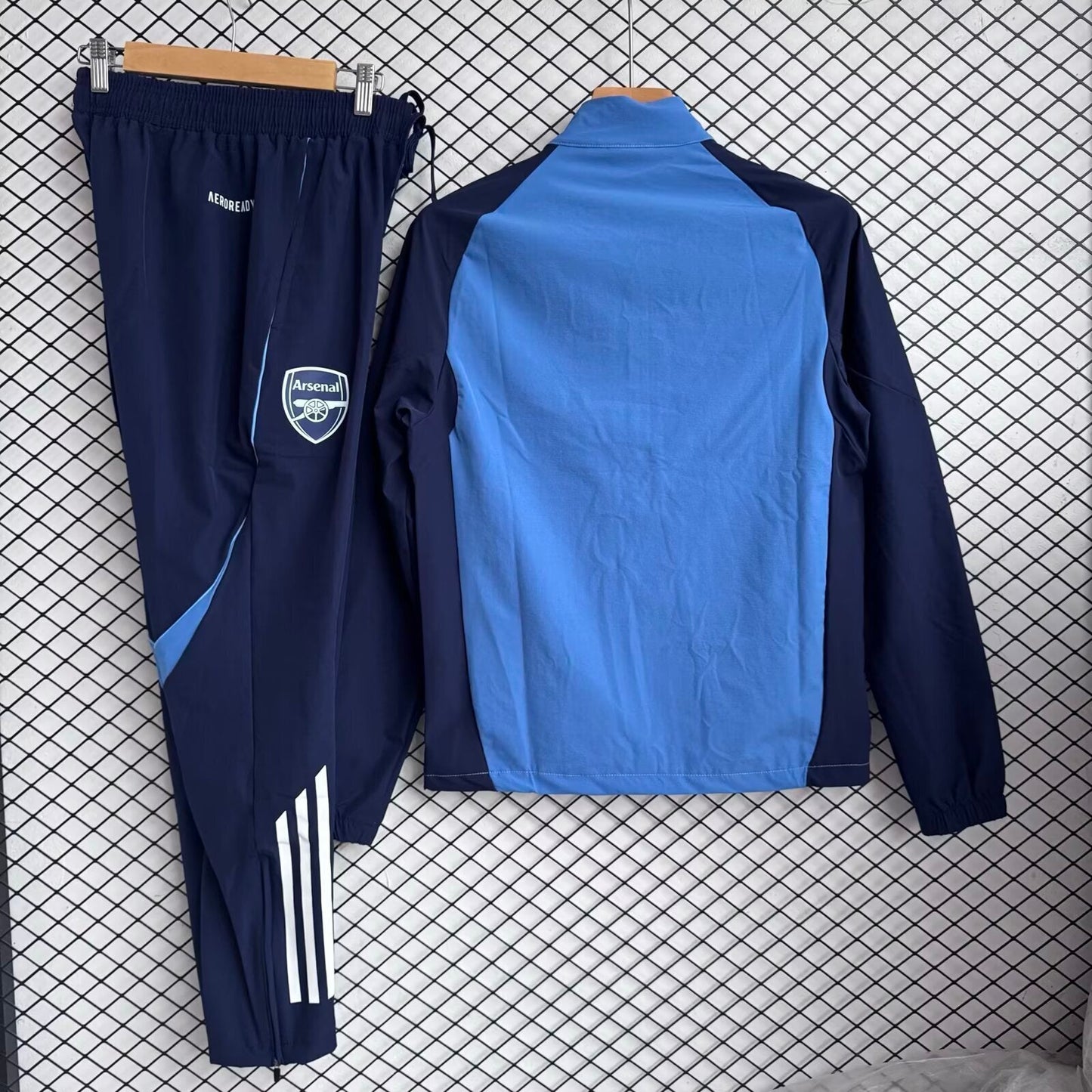Arsenal 2025/2026 Tracksuit Windbreaker Jacket Pants Special Edition