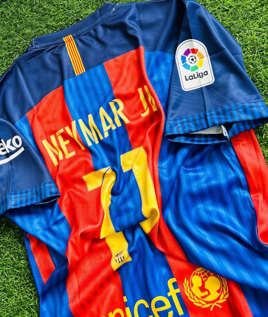 Neymar Jr Barcelona Retro Jersey Trikot
