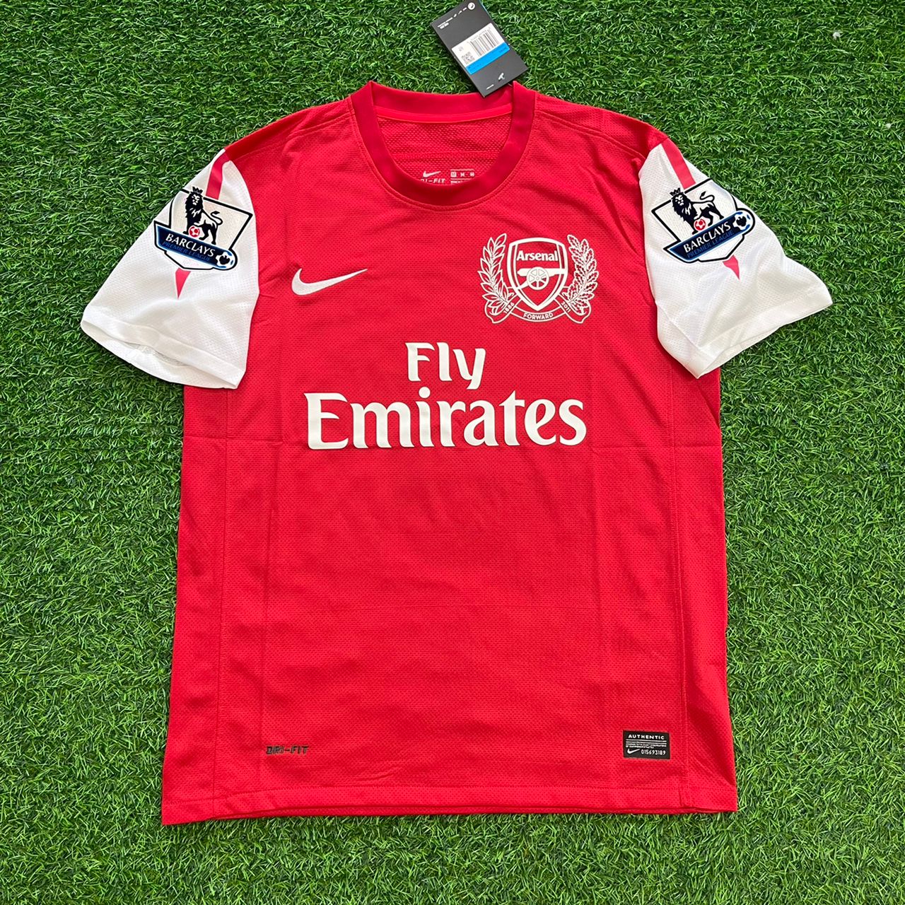 Theo Walcott Arsenal 2011-2012 Retro Football Jersey Kit