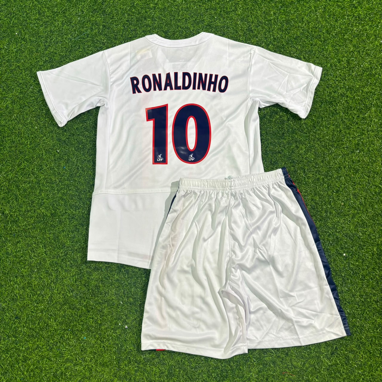 Ronaldinho 2002-2003 White Kids Kit Football Jersey Kit for Children