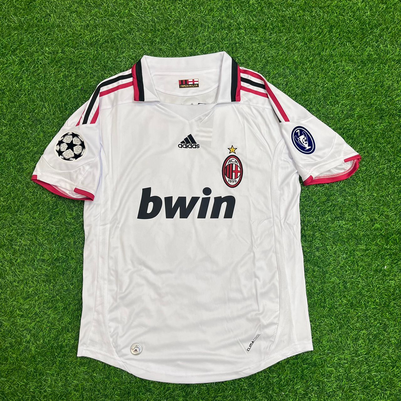 Luka Modric Milan 2009 2010 Season White Retro Football Jersey