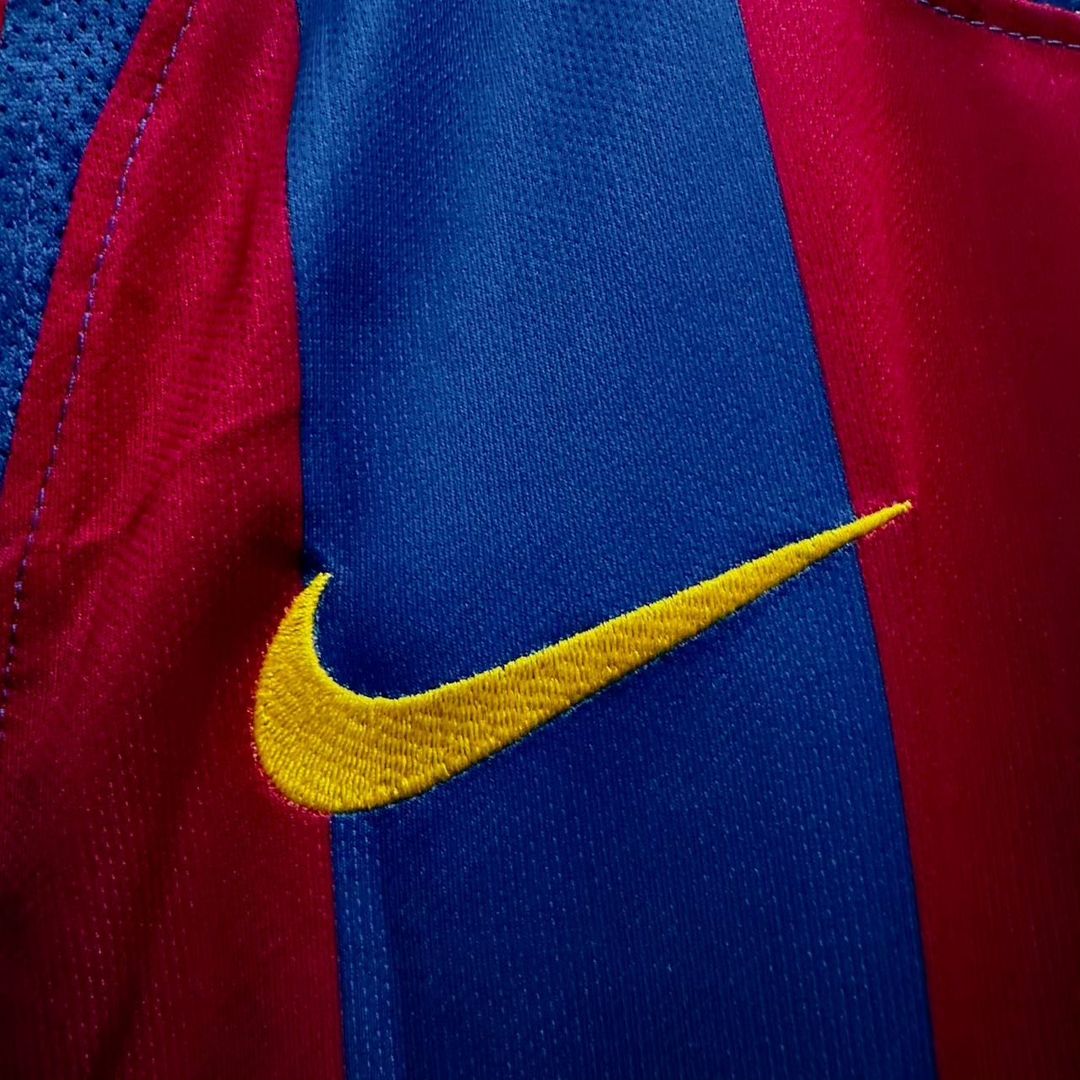 #9 Samuel Eto`o Barcelona 2006 Paris Final vs Arsenal Retro Short Sleeve Football Jersey Soccer Kit