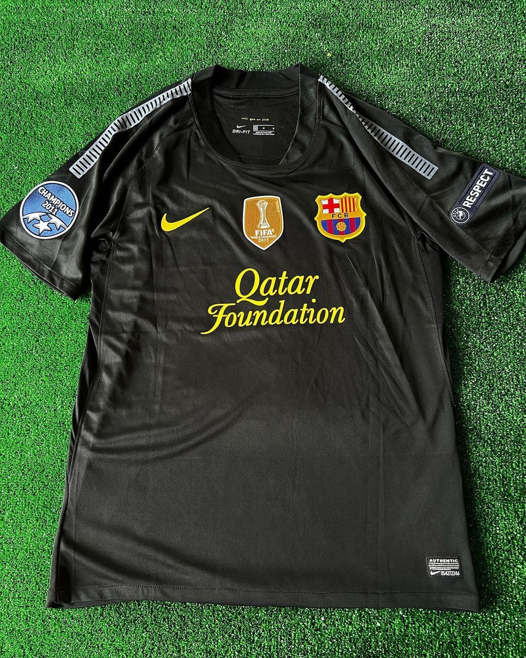 Carles Puyol Black Barcelona 2011/12 Retro Kit Shirt Football Jersey