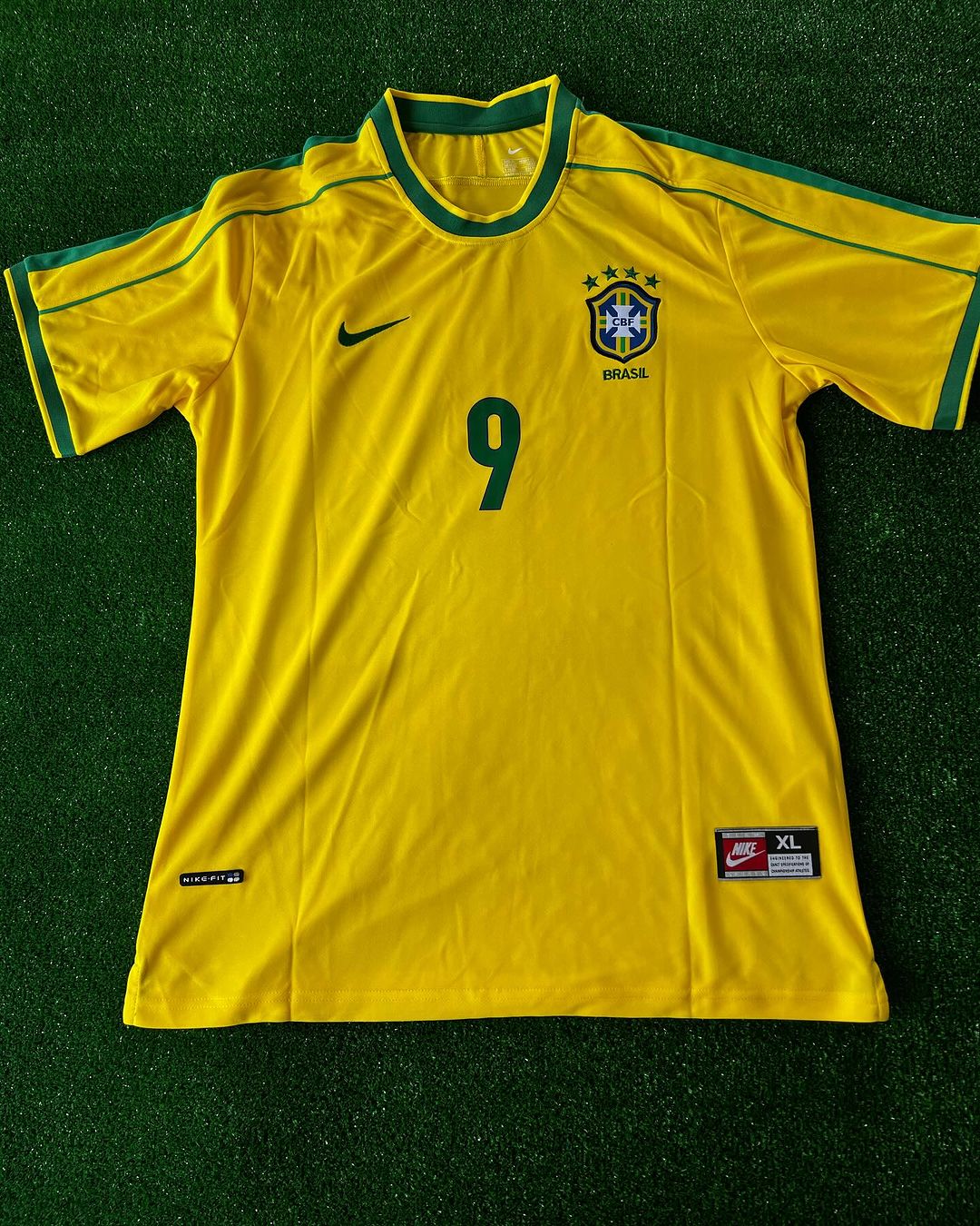 Nazario Phenomenon Ronaldo Brazil Retro Jersey Soccer Kit