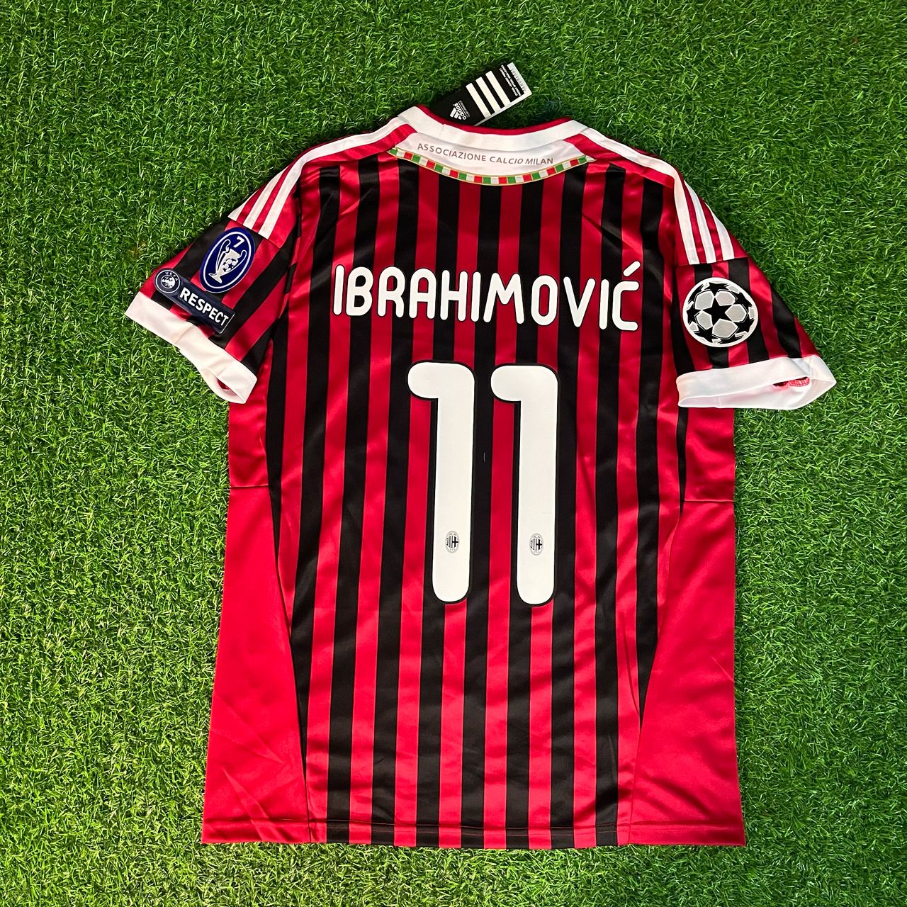 Zlatan Ibrahimović 11 - AC Milan Home 2011/12 Retro Kit Jersey Maillot Trikot