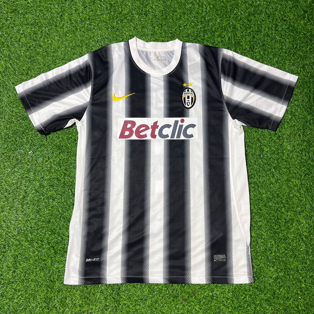 Andrea Barzagli Juventus Home 2011 2012 Season Retro Football Jersey