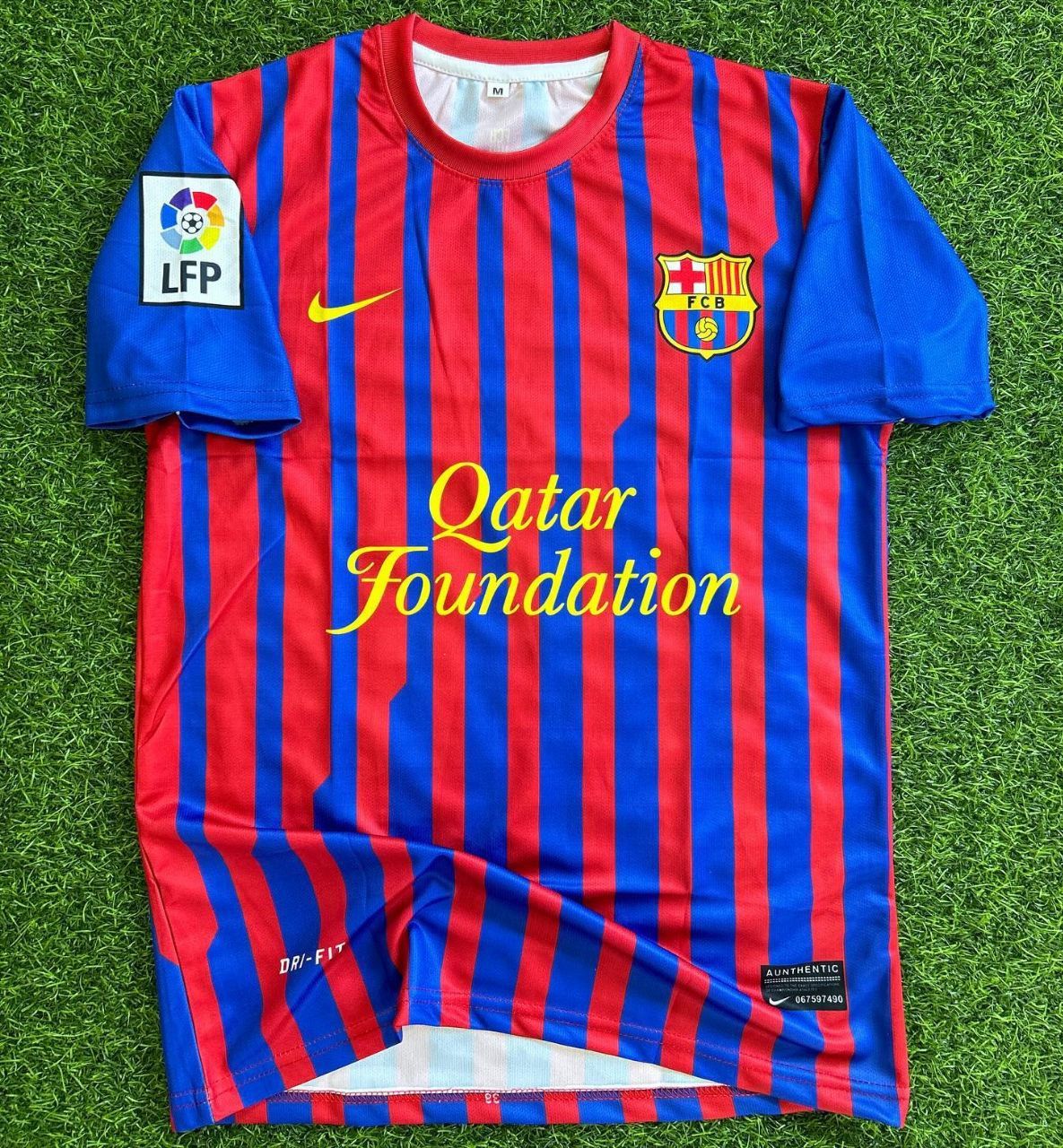 Andres Iniesta Barcelona Retro Football Jersey Kit