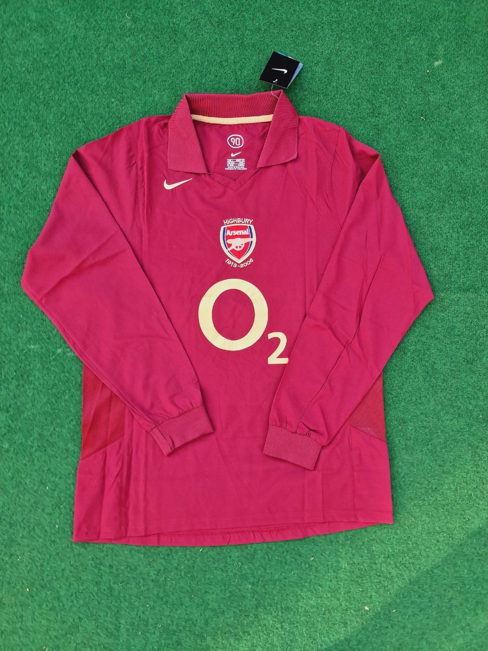 Arsenal Retro 2005 Burgundy Long Sleeve Football Jersey Kit