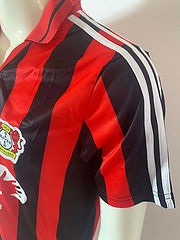 Bayer 04 Leverkusen 2001 - 2002 Heim Football Jersey Kit