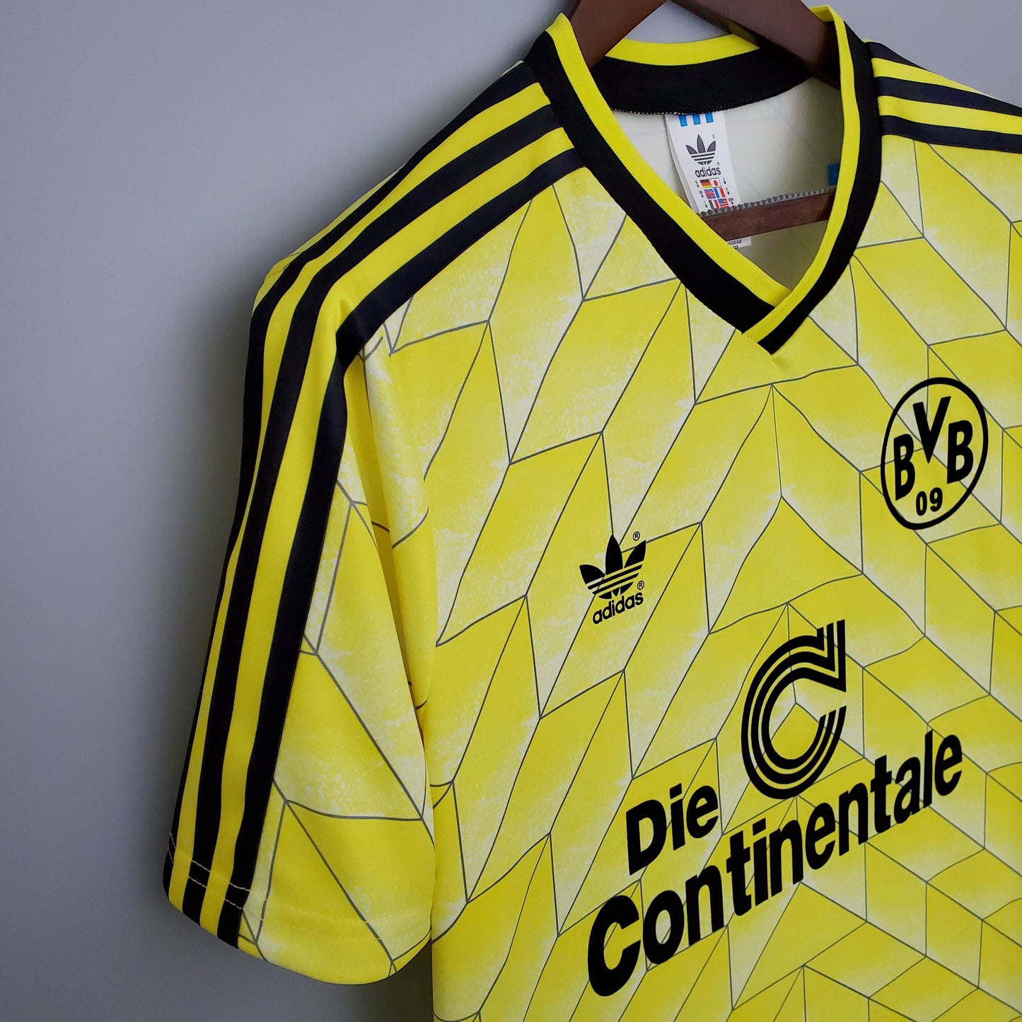 Borussia Dortmund 1988 Retro Football Jersey Kit