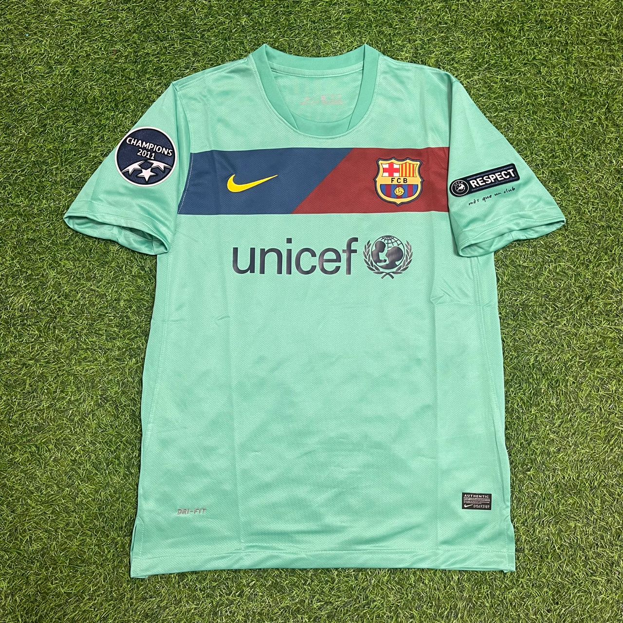 Cesc Fabregas Barcelona 2011 Away Retro Football Jersey Collection
