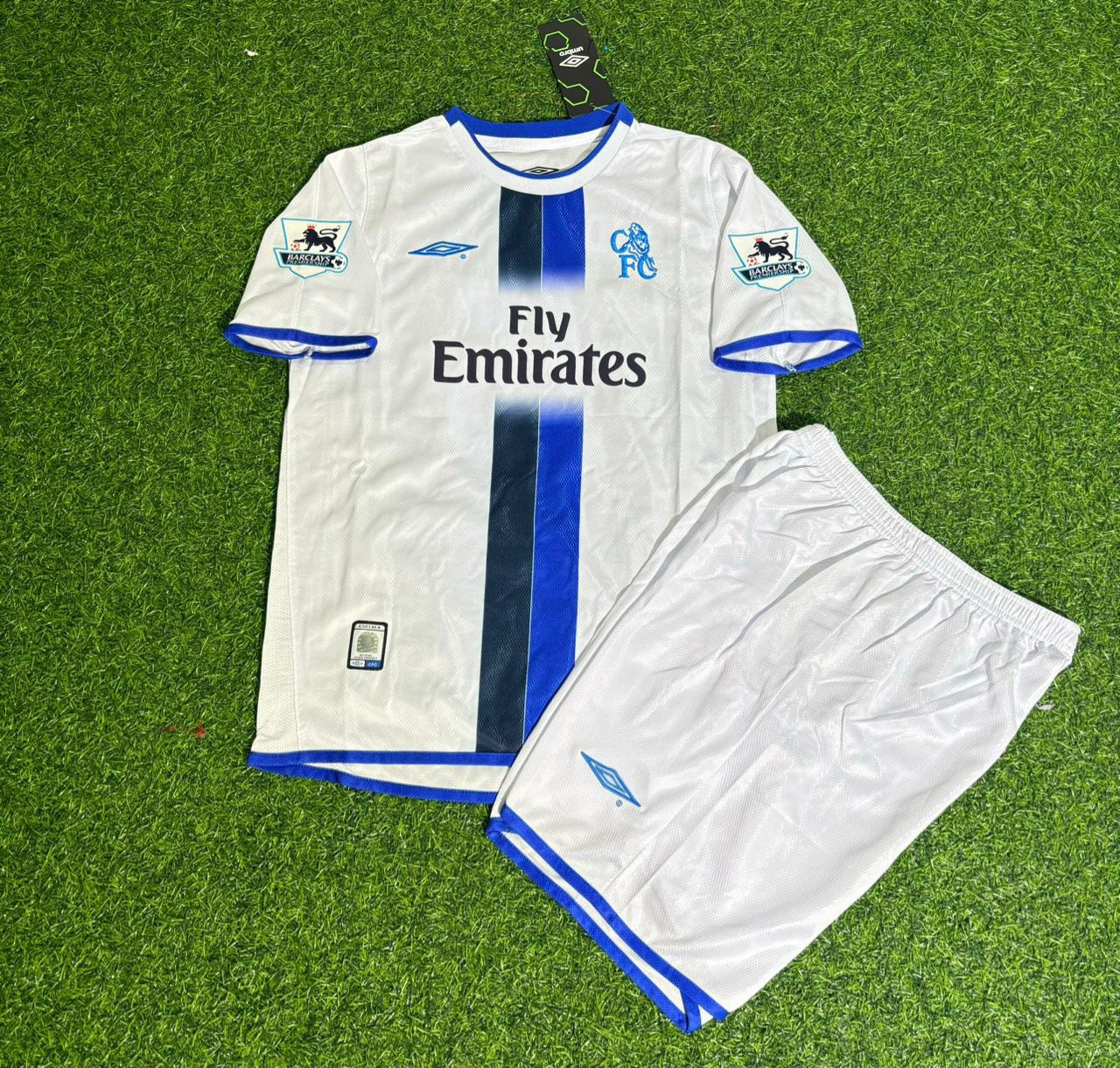 Mateja Kezman Chelsea Away 2004/05 Retro Kids White Football Jersey Kit