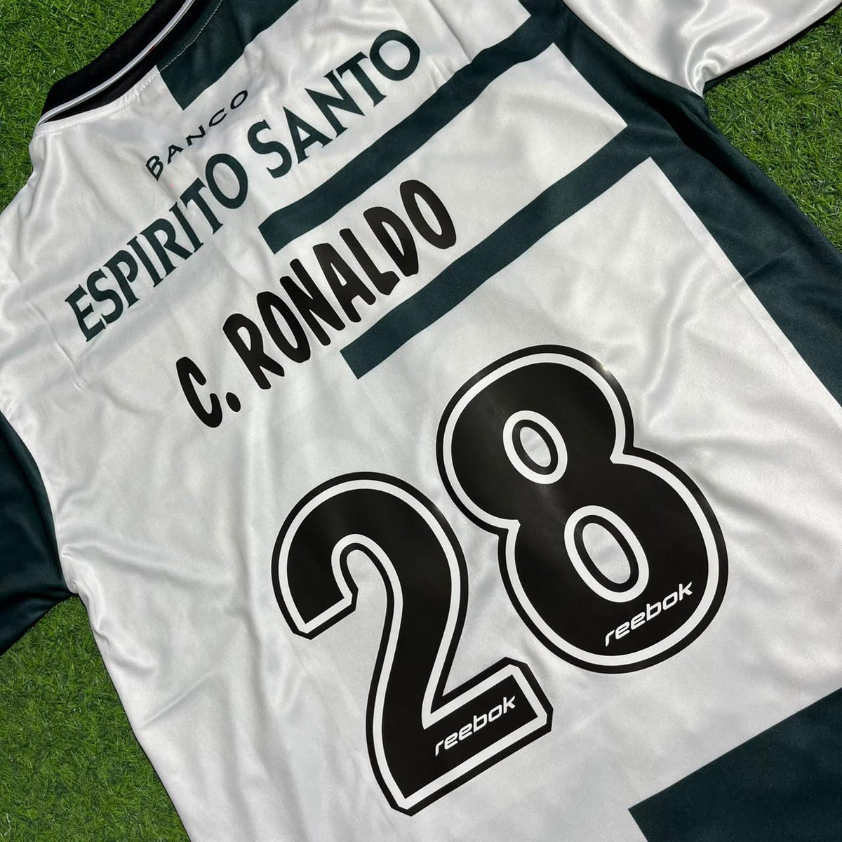 Sporting CP 2002-2003 Cristiano Ronaldo Debut Retro Football Jersey