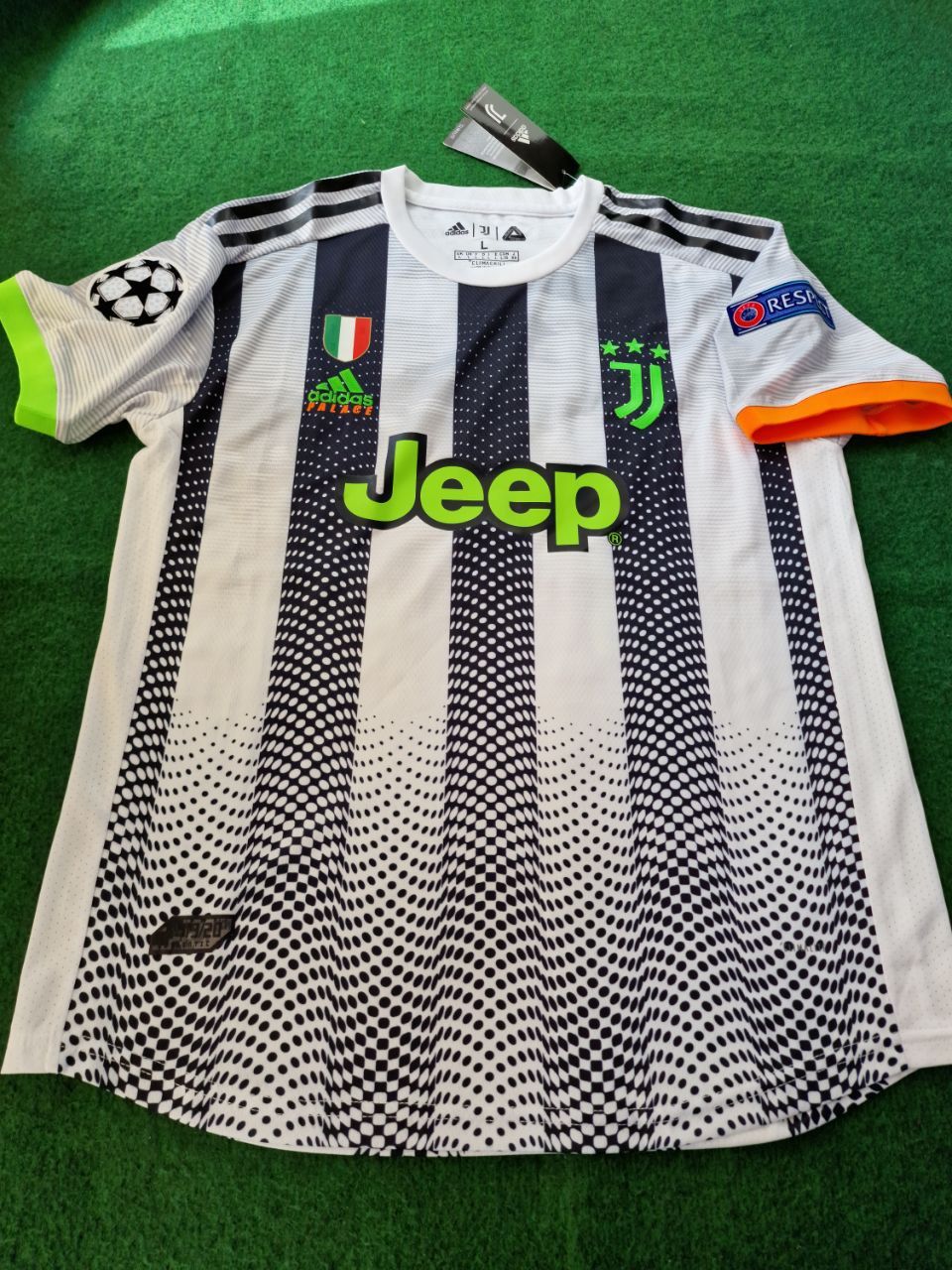 Cristiano Ronaldo 7 - Juventus 2019 - 20 Football Jersey Kit
