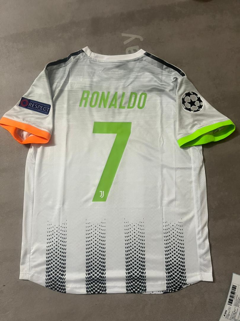 Cristiano Ronaldo 7 - Juventus 2019 - 20 Football Jersey Kit