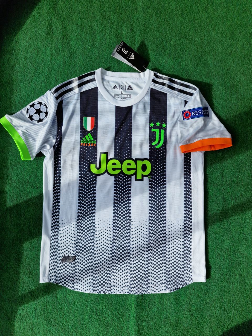 Cristiano Ronaldo 7 - Juventus 2019 - 20 Football Jersey Kit