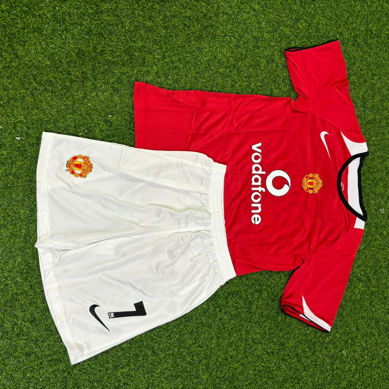 Cristiano Ronaldo Manchester United 2005/06 Retro Kids Football Jersey