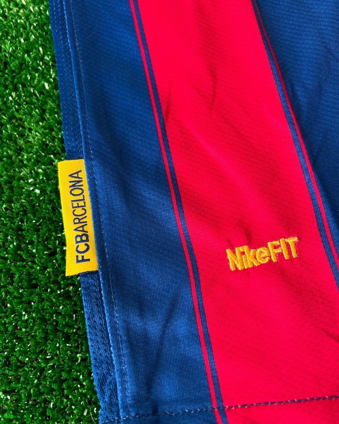 Dani Alves Barcelona Retro Football Jersey Kit