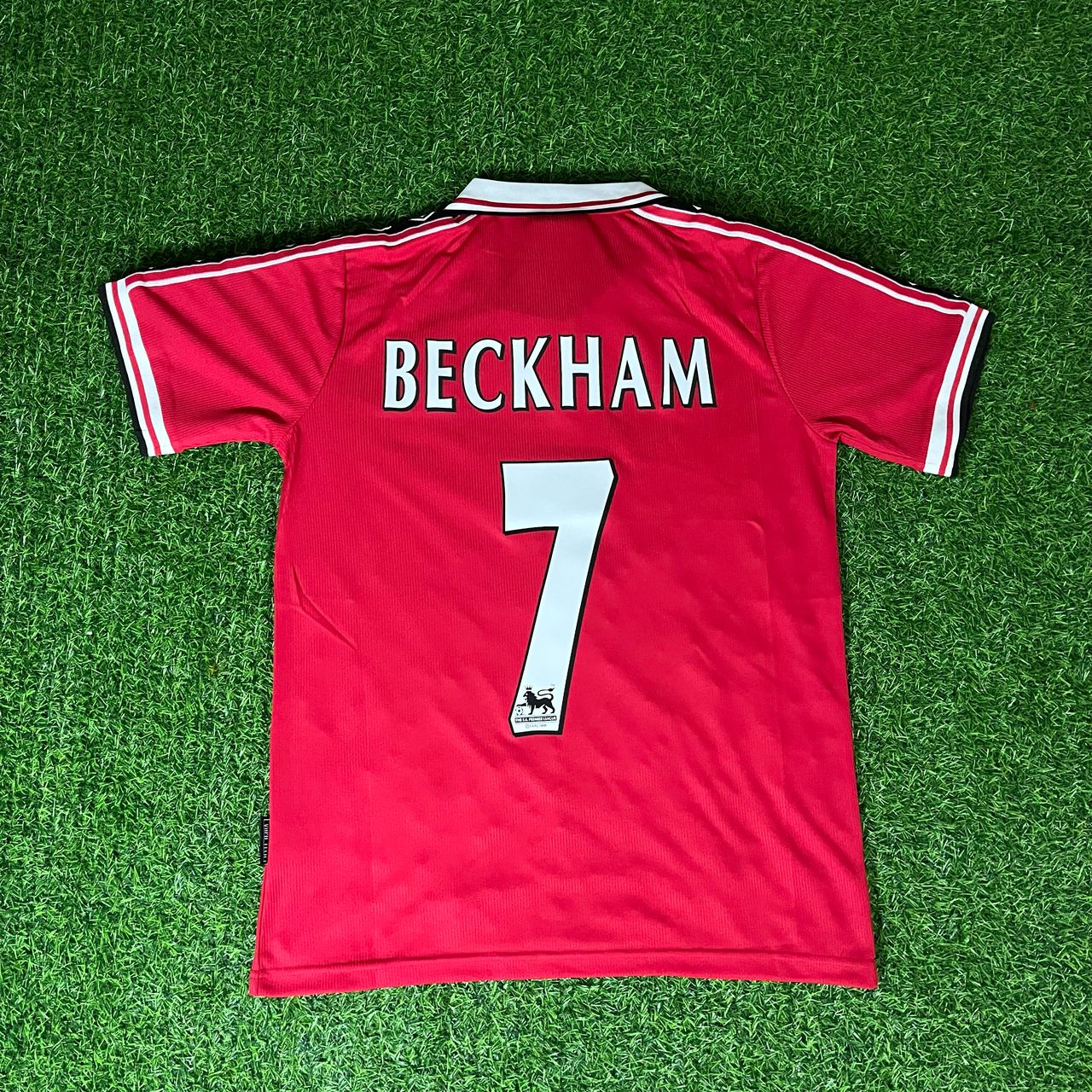 David Beckham Manchester United 1999 Retro Football Jersey Kit
