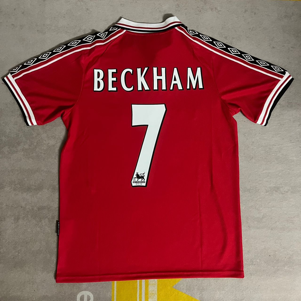 David Beckham Manchester United 1999 Retro Football Jersey Kit
