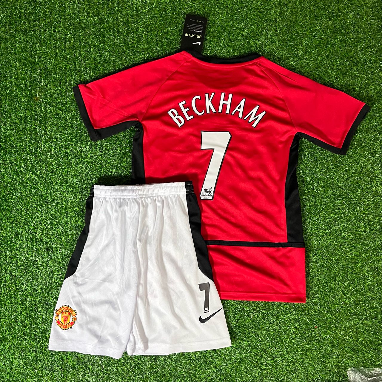 David Beckham 2002/03 Manchester United Kids Kit Iconic Red Retro Football Jersey