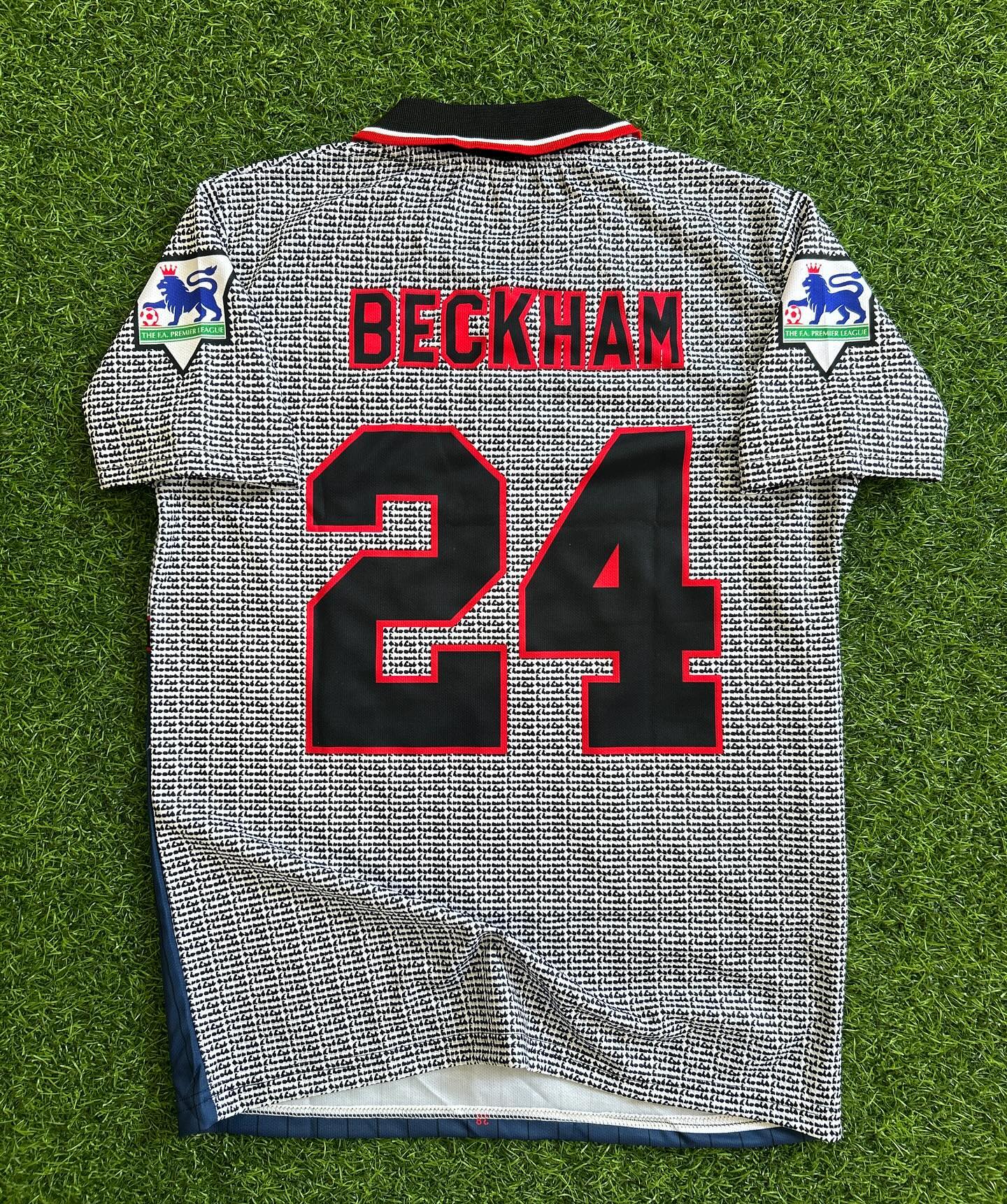 David Beckham Manchester United Retro Football Jersey Kit