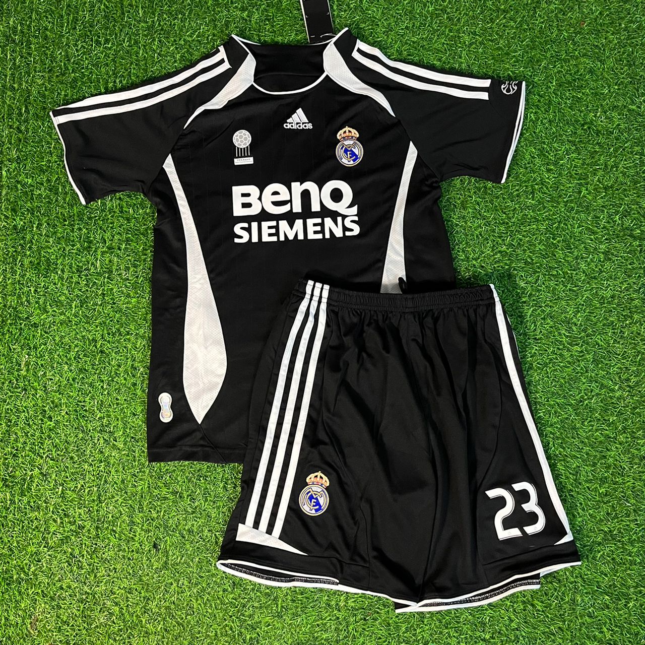 David Beckham Real Madrid 2006 - 2007 Kids Kinder Kids Football Jersey Kit