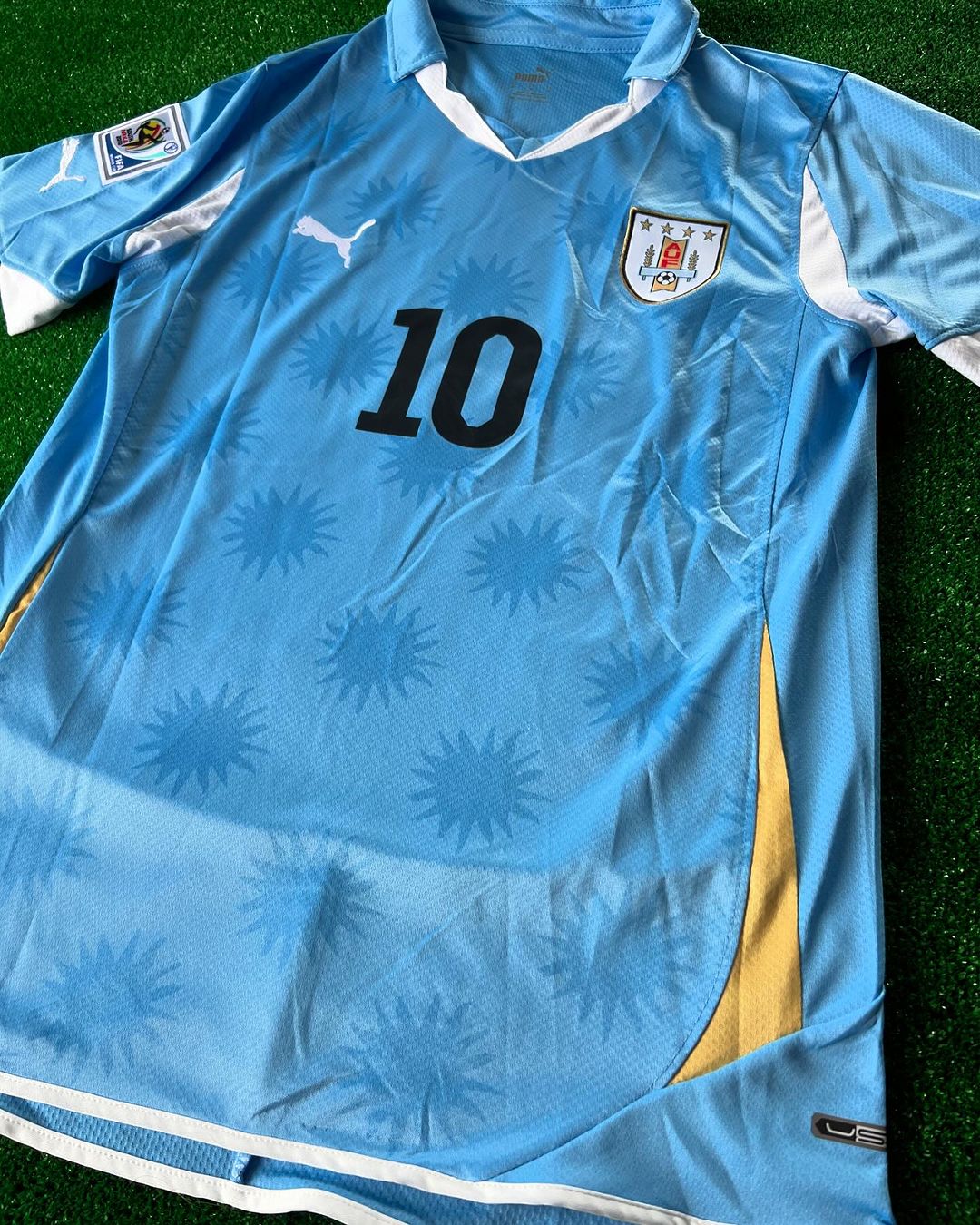 Diego Forlán Uruguay 2010 South Aftica World Cup Retro Football Jersey Kit