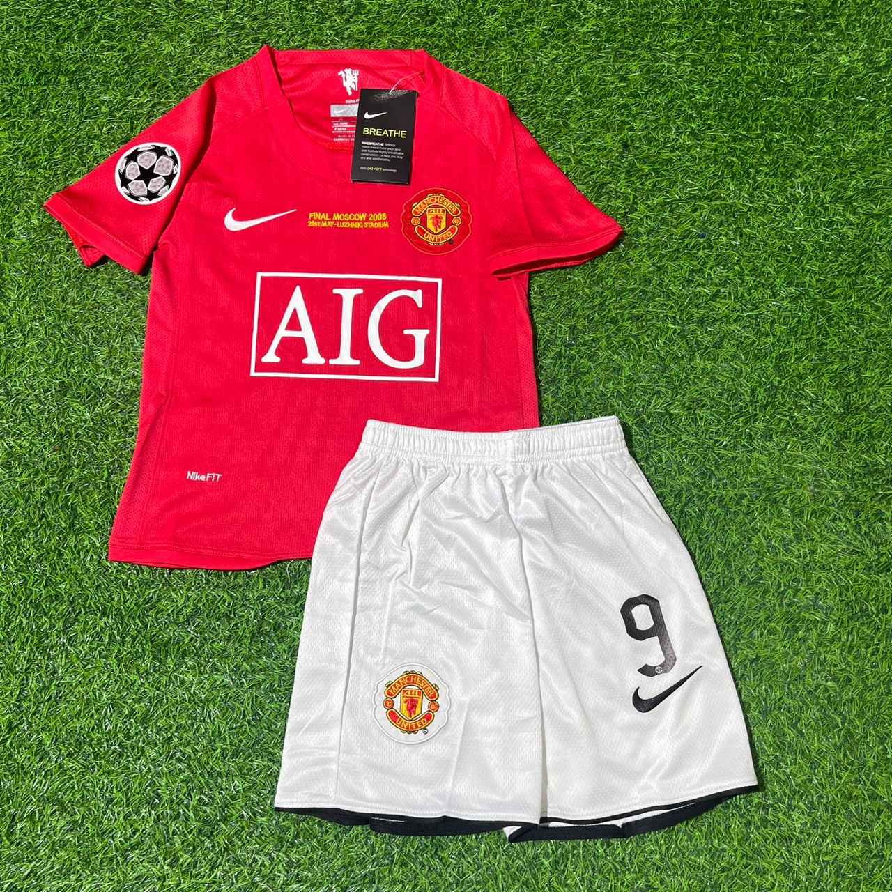 Dimitar Berbatov Manchester United 2008 Kids Retro Home Football Jersey Kit