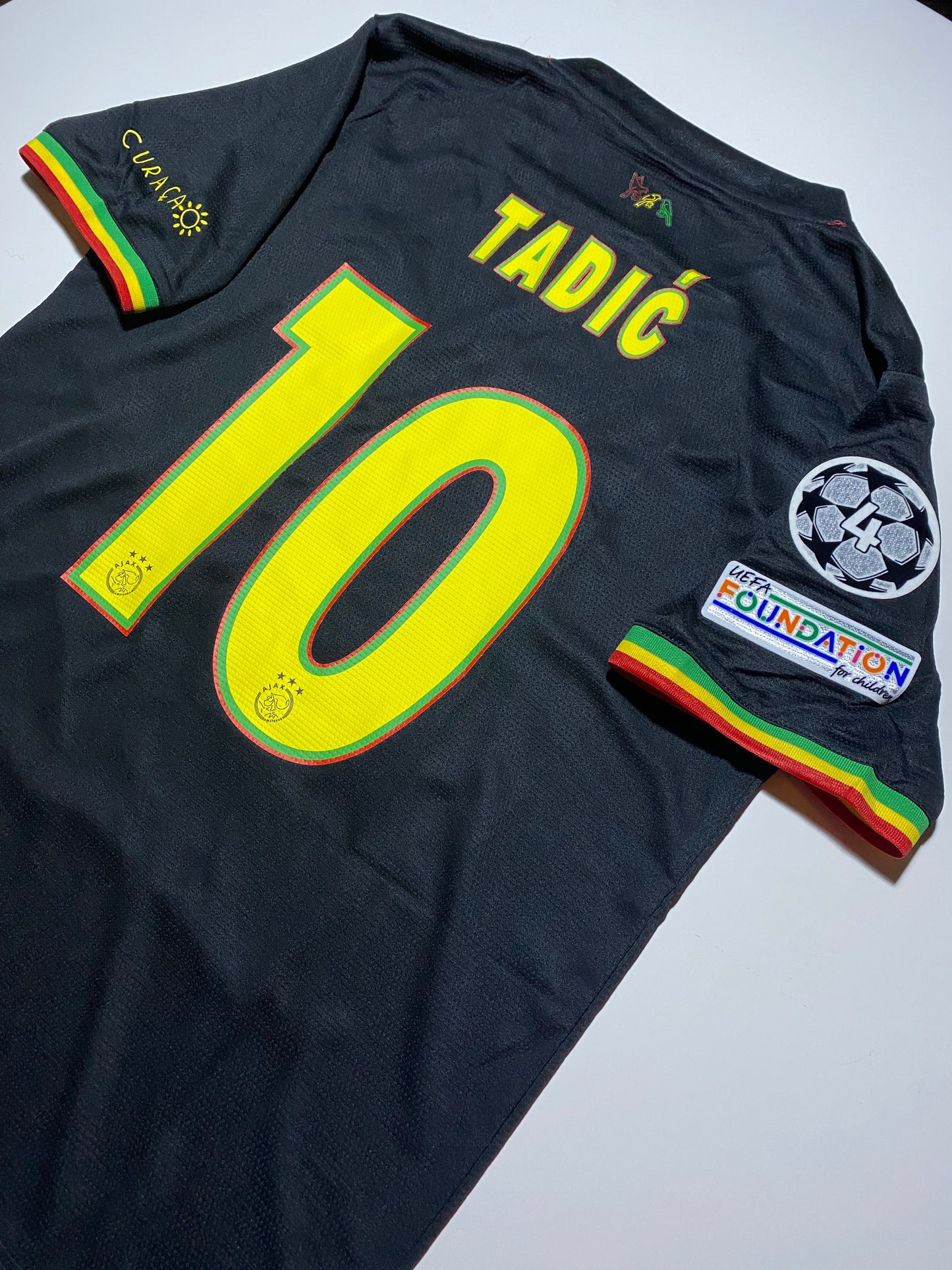 Dusan Tadić 10 - Ajax 2021/22 Champions League Retro Football Jersey Kit