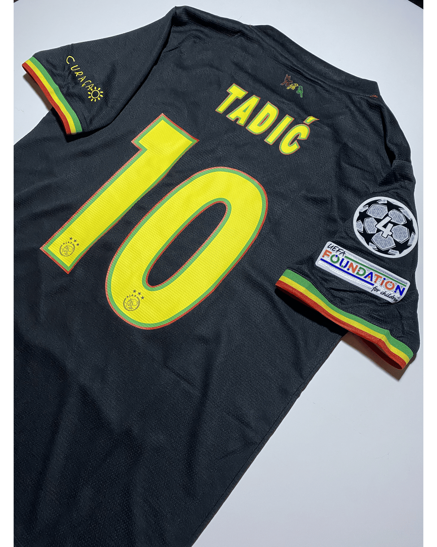 Dusan Tadić 10 - Ajax 2021/22 Champions League Retro Football Jersey Kit