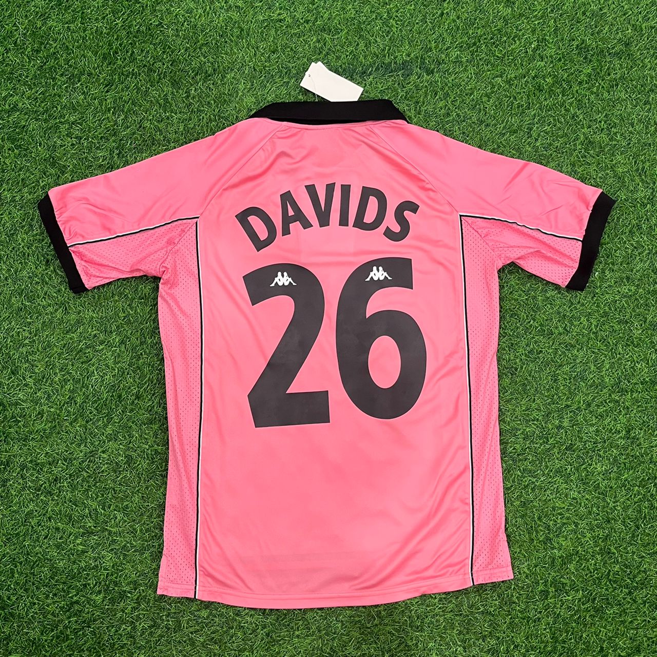 Edgar Davids Juventus 1996-1998 Retro Pink Soccer Kit Football