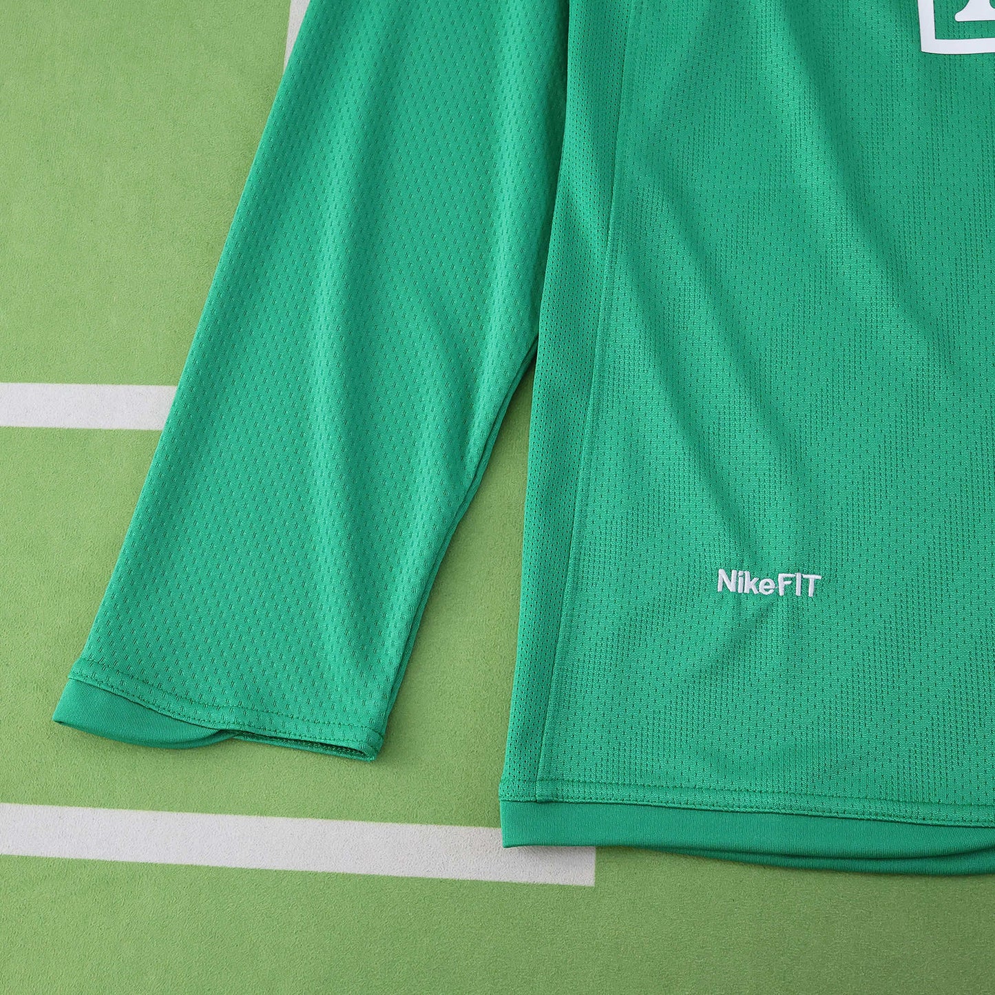 Edwin van der Saar Manchester United Goalkeeper Retro Long Sleeve Football Jersey Kit
