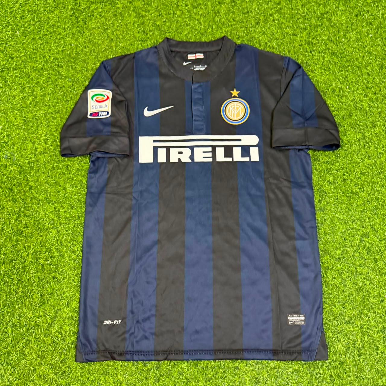 Esteban Cambiasso Inter Milan 2013–2014 Home Retro Football Jersey