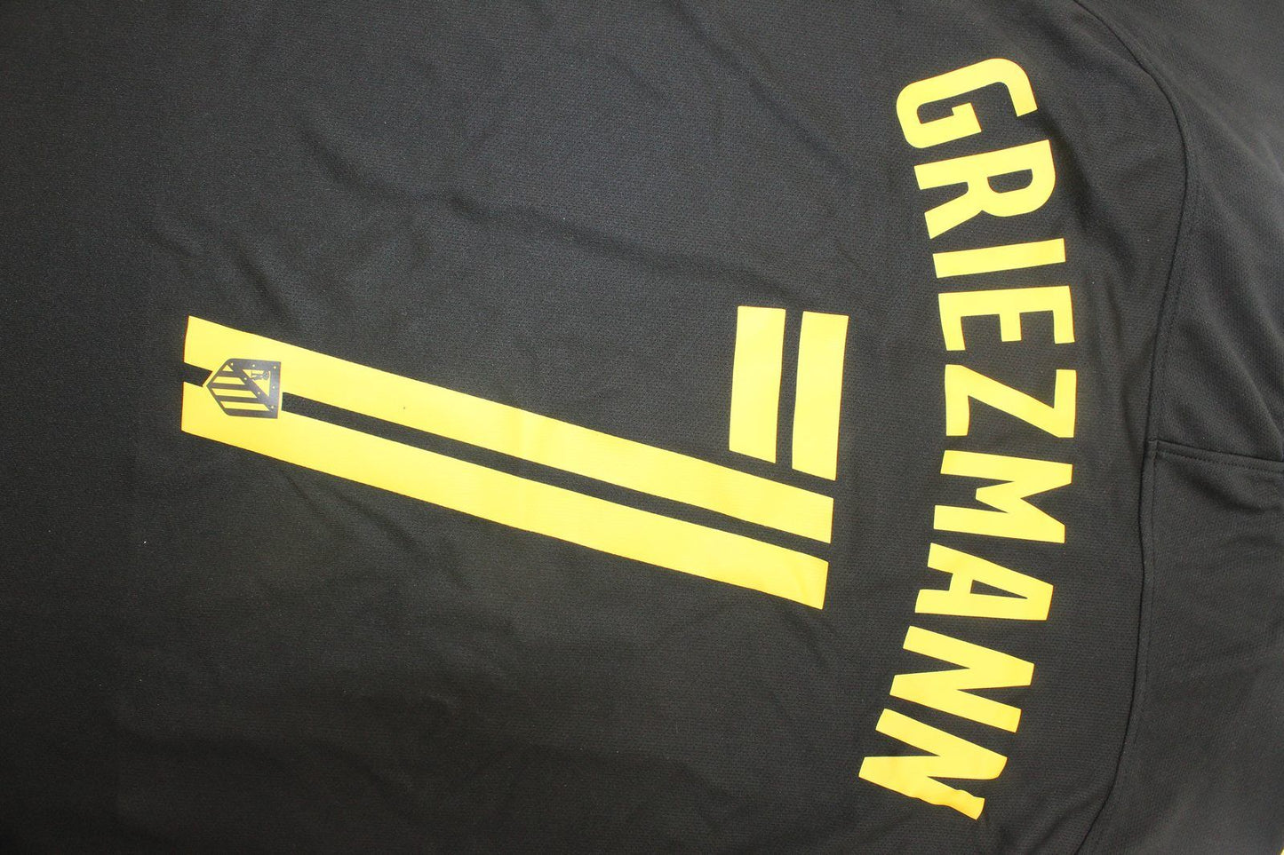 Antoine Griezmann 7 - Atletico Madrid 2016 - 17 Retro Football Jersey Kit
