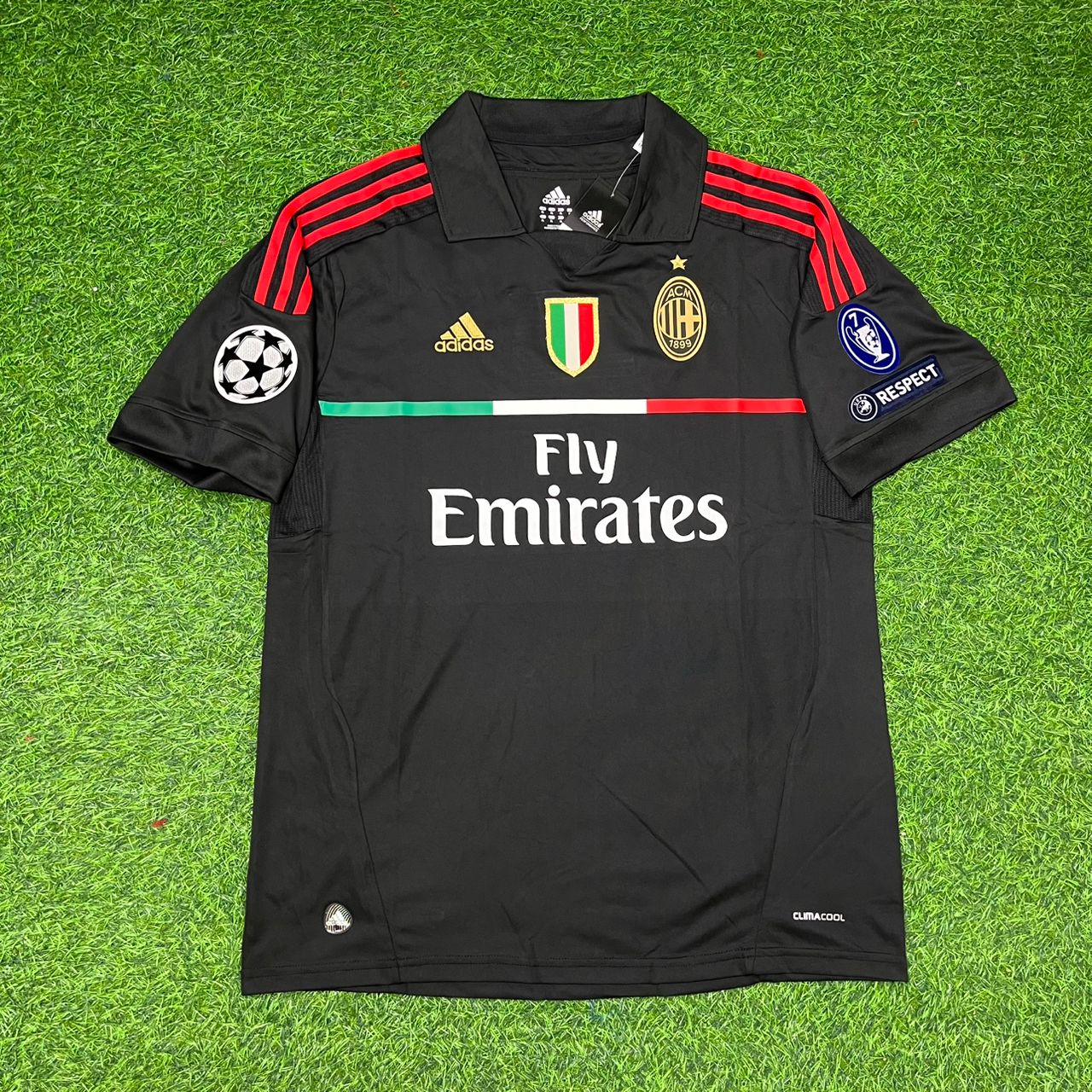 Filippo Inzaghi 9 - Milan Third Kit 2011/12 Retro Football Jersey Kit