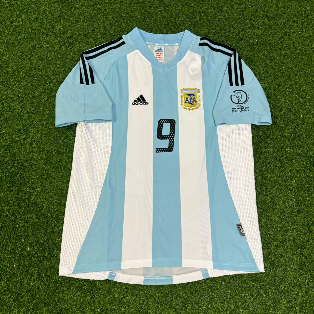 Argentina World Cup 2002 Gabriel Batistuta Home Retro Football Jersey