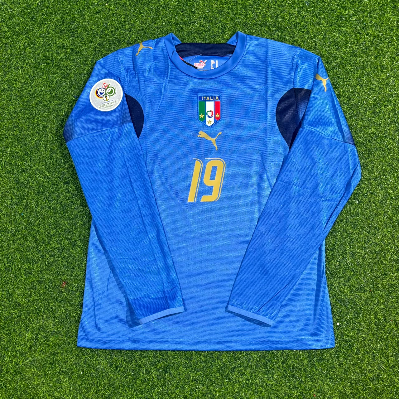 Italy World Cup 2006 Gianluca Zambrotta #19 Final Long Sleeve Retro Football Jersey