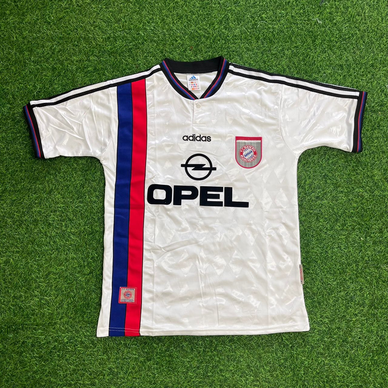 Carsten Jancker Bayern Munich 1997-1998 Away White Retro Football Jersey Collection