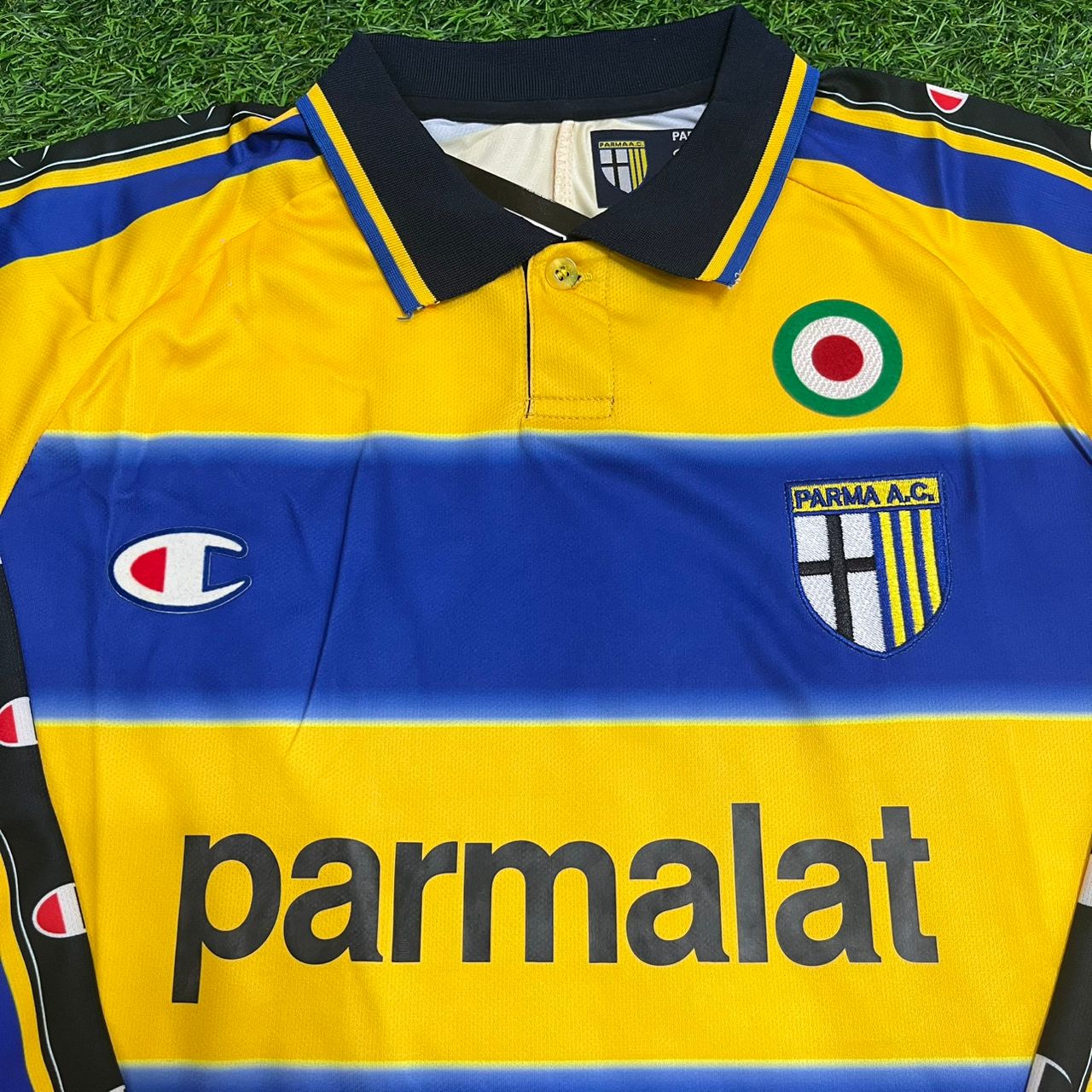 Marco Di Vaio Parma 1999/2000 Retro Long Sleeve Football Jersey Collection
