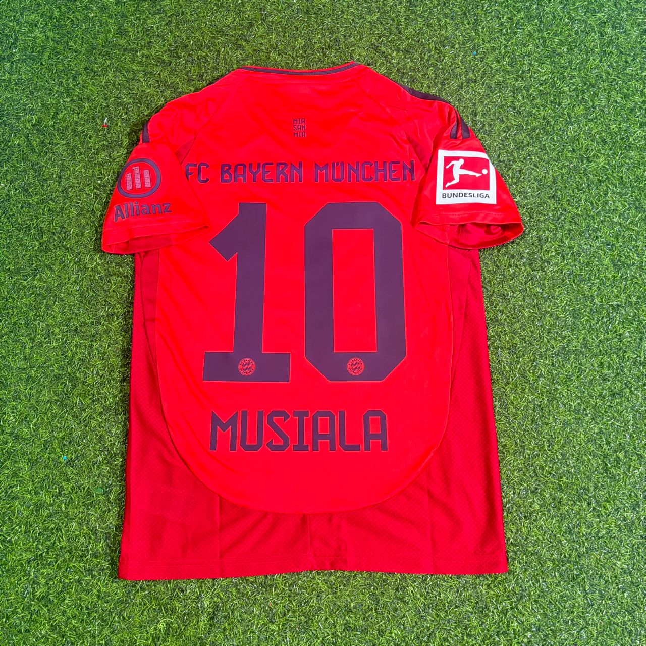 Jamal Musiala Bayern München Red Football Jersey Kit