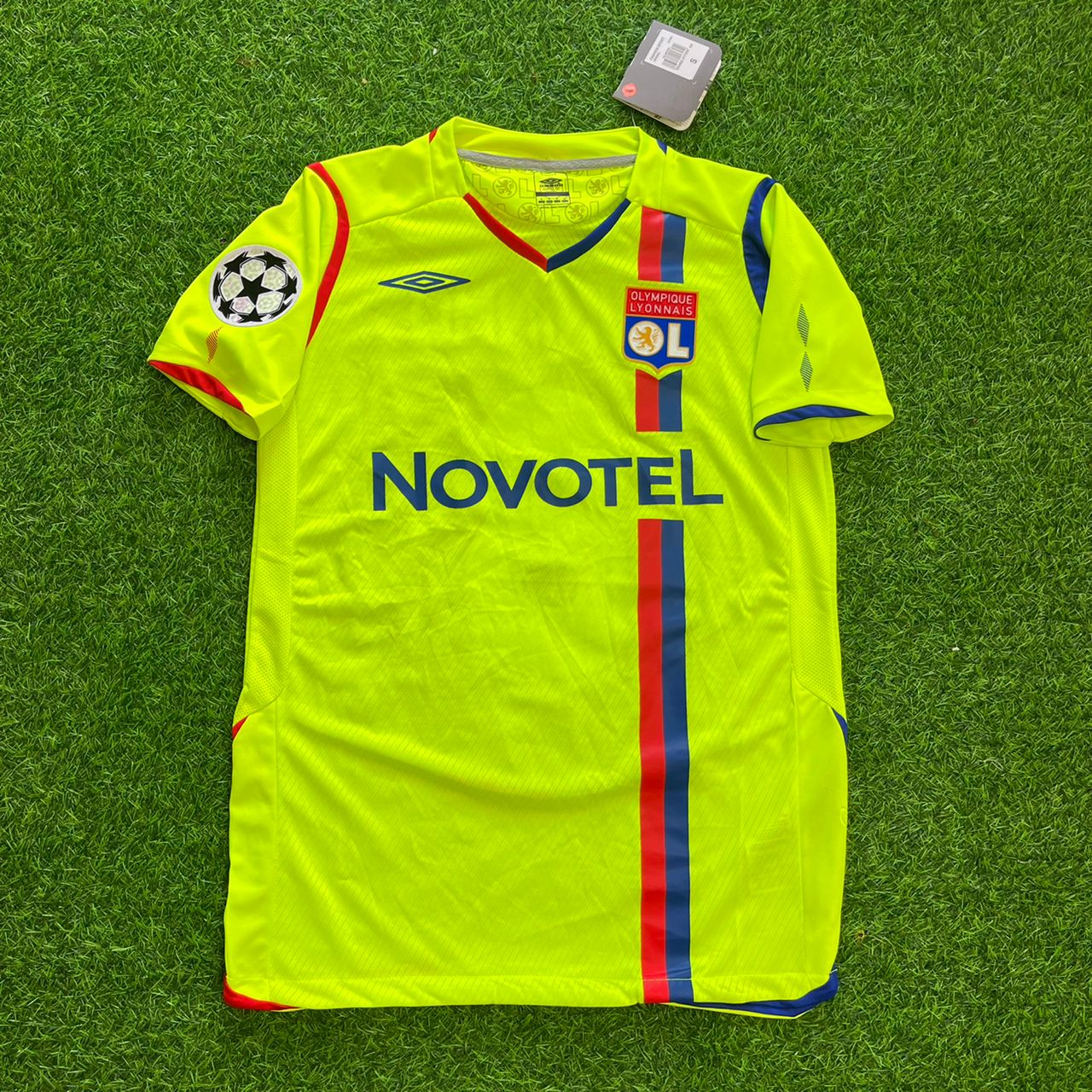 Juninho Pernambucano Lyon 2008/2009 Champions League Football Jersey Kit
