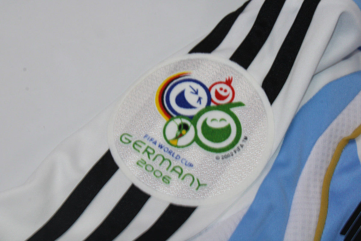Lionel Messi 2006 World Cup Retro Argentina Retro Long Sleeve Football Jersey Kit